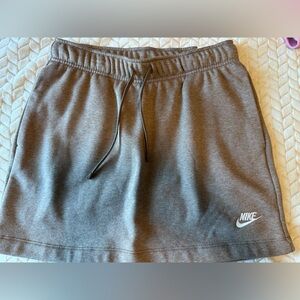 Nike Standard Fit Mid Rise Fleece Skirt Heather Brown Size Small